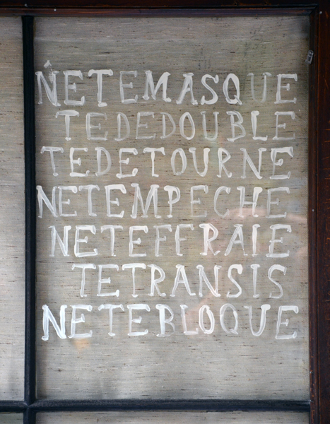 tu te hâtes (détail), Allevard, Emmanuel Aragon, installation in situ au Blanc de Meudon pour PVPP, Villégiature d'art contemporain, 2015