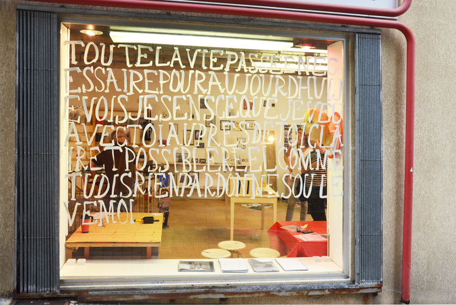 Toute la vie, installation in situ (Tu te hâtes, détail), Emmanuel ARAGON, 2015, Allevard