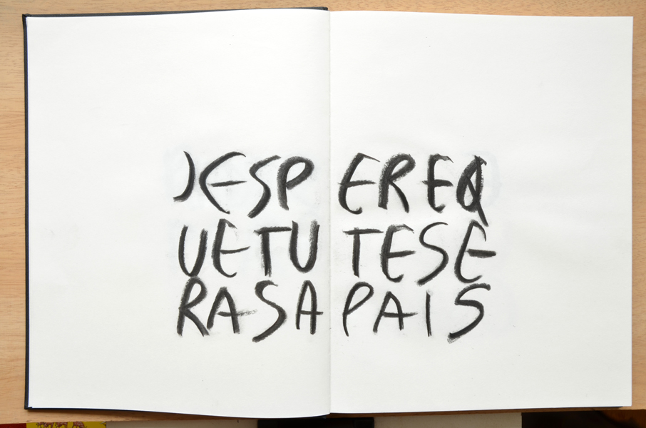 Tu es comme moi tu t'enfuis, charbon sur carnets, étude pour livre d'artiste, inédit, 2011, Emmanuel ARAGON